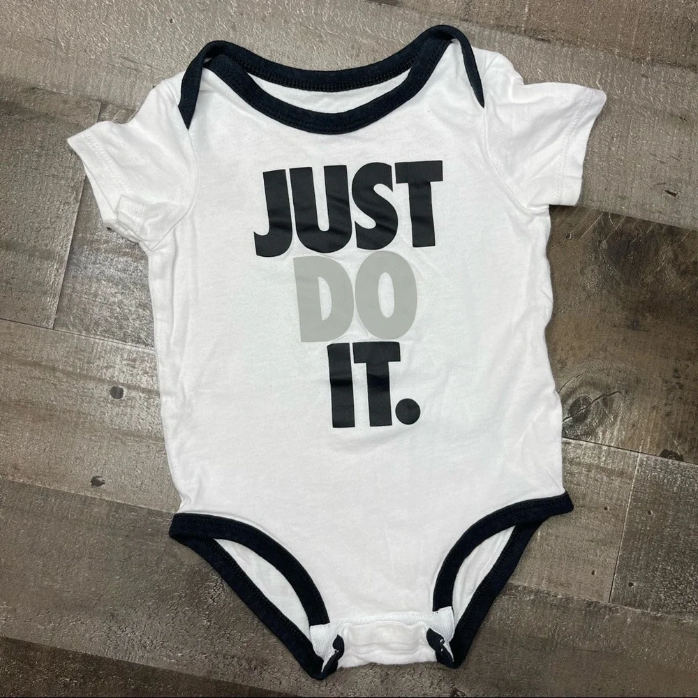Nike Just Do It Bodysuit size 9months